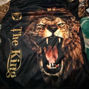 SHEIN Black and Brown Lion Graphic Tee